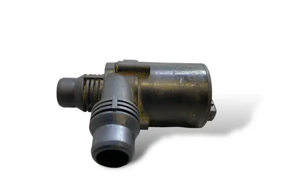 BMW 7 E65 E66 Coolant heater control valve 6907811 70207814 06T237