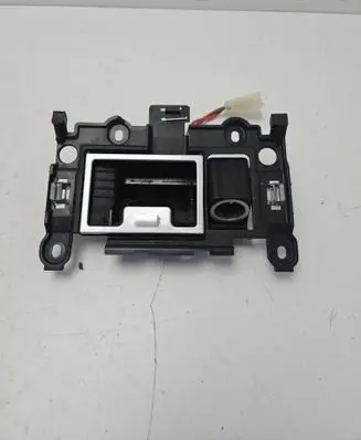 BMW 5 E60 E61 Ashtray (front) 7034087
