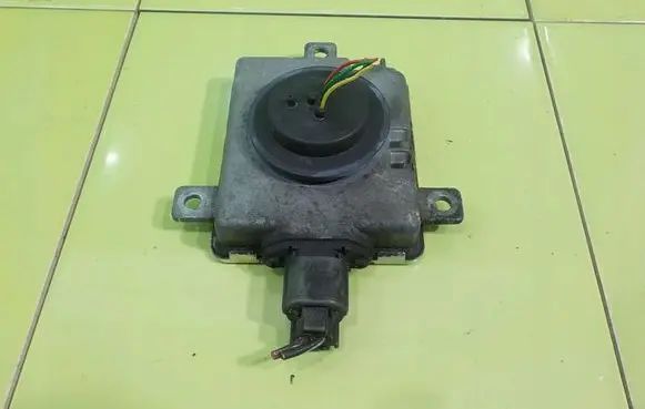 Peugeot 4007 LED ballast control module W3T16271