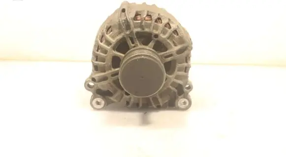 Volkswagen Golf VI Generator/alternator 2607703A