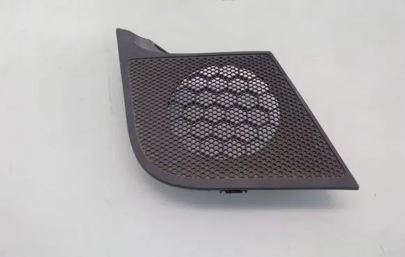 Jeep Grand Cherokee (WK) Subwoofer grill/trim 