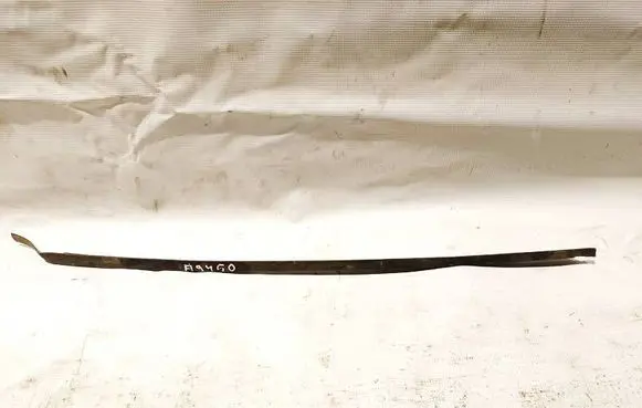 Volkswagen PASSAT B5 Windshield trim 
