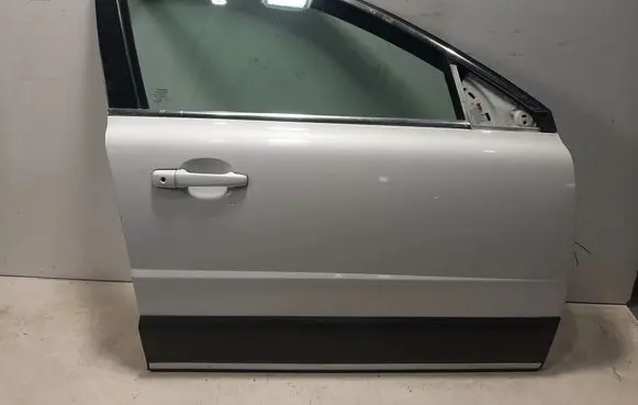 Volvo XC70 Front door 