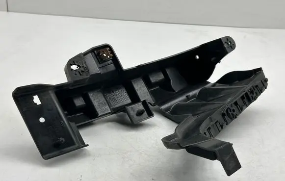 Chrysler Pacifica Rear bumper mounting bracket 68229239AD