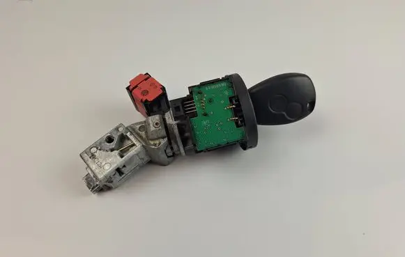 Renault Twingo II Ignition lock N0502060 N0502057