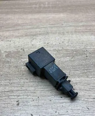 Volkswagen Golf IV Brake pedal sensor switch 1J0945511A