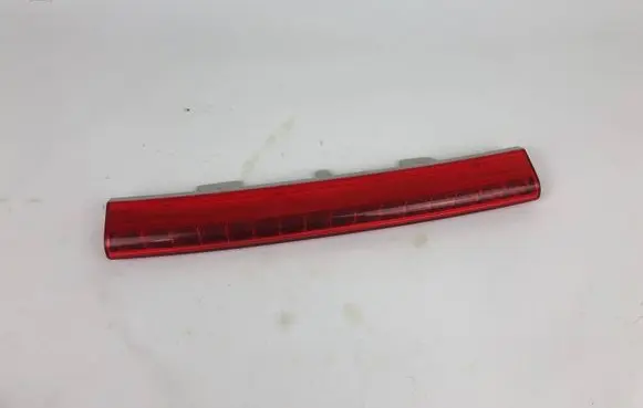 Maserati Levante Third/center stoplight 51960756 51925086 3A08482
