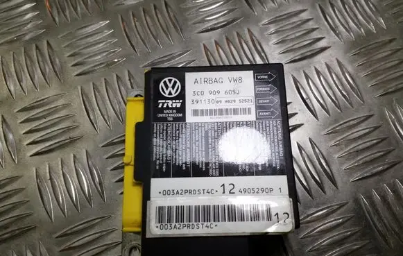 Volkswagen PASSAT B6 Airbag control unit/module 3C0909605J