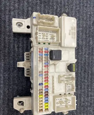 Volvo V50 Fuse box set 8690722 00247542 519096309