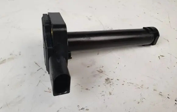 BMW 5 F10 F11 Oil level sensor 7607909
