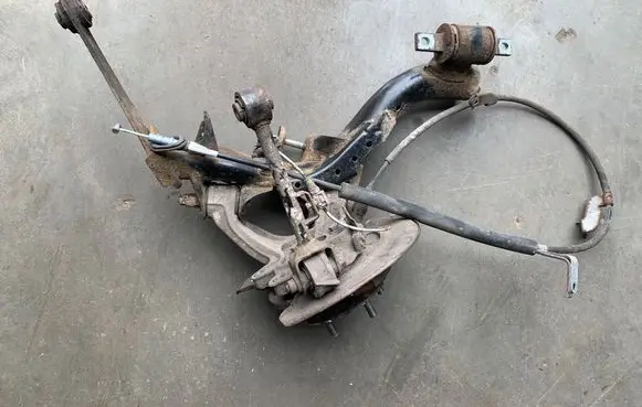 Honda CR-V Rear wheel hub spindle/knuckle