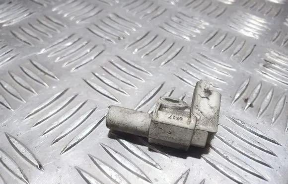 Ford Kuga I Camshaft position sensor 9681135980