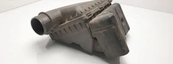 Lincoln Town Car Air filter box 4669637