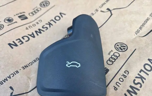 Audi RS7 C8 Engine bonnet (hood) release handle 4K1823533C