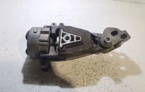 Peugeot 407 Engine mount bracket 326C65