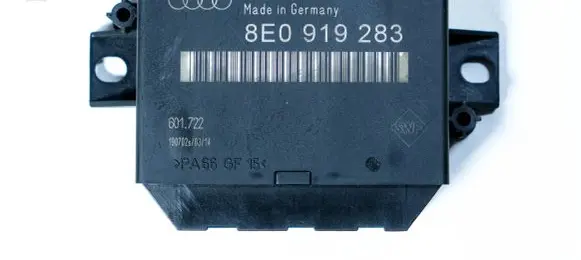 Audi A6 S6 C5 4B Parking PDC control unit/module 8E0919283