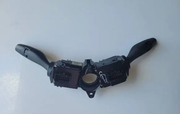 KIA Carens III Indicator stalk 299119105
