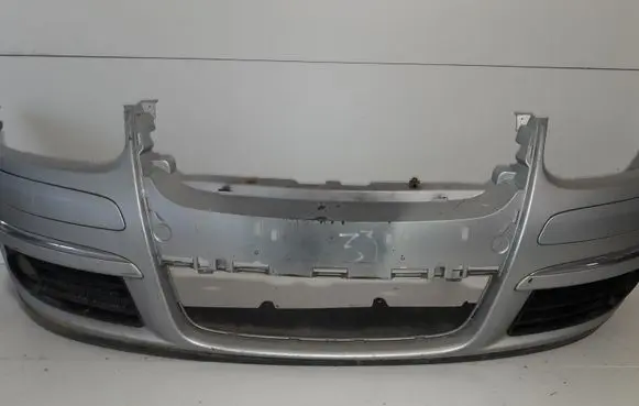 Volkswagen Golf V Front bumper