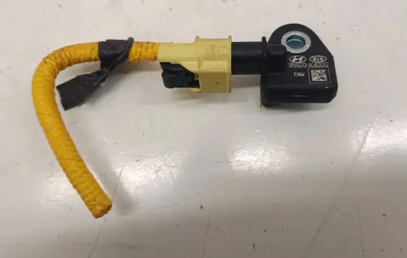 Hyundai Kona I Airbag deployment crash/impact sensor 95920K4000