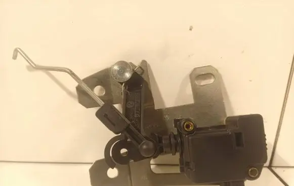 Volkswagen Touareg I Tailgate boot lock/latch motor 3b5827061b 7l6927425a 3b0959781c