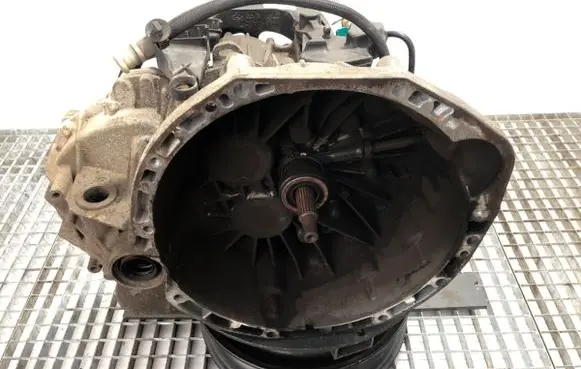 Opel Movano B Manual 5 speed gearbox PF6054