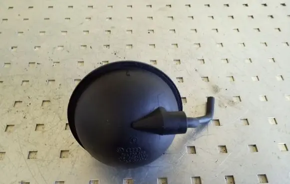 Audi A4 S4 B8 8K Vacuum air tank 054129808
