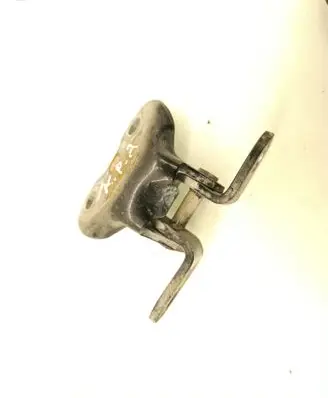 Toyota RAV 4 (XA40) Front door lower hinge 