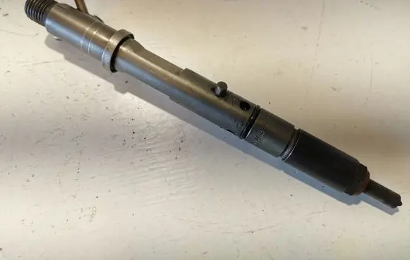 Audi A4 S4 B6 8E 8H Fuel injector 059130201F