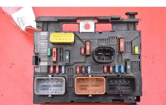 Peugeot 307 Fuse box set 9661087080