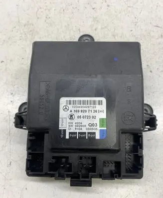Mercedes-Benz A W169 Door control unit/module A1698207126 05072302