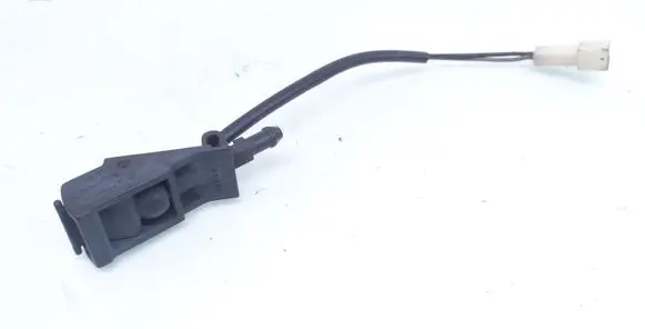 Volkswagen PASSAT B5.5 Windshield washer spray nozzle 6E0955986