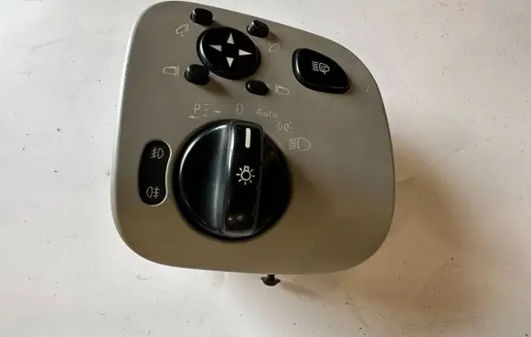 Mercedes-Benz C W203 Light switch A2035450704
