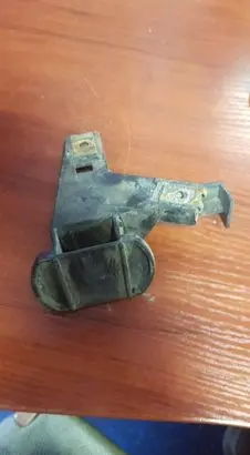BMW 7 E38 Front bumper mounting bracket 8125318