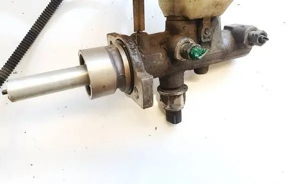 Citroen C5 Master brake cylinder Y21223