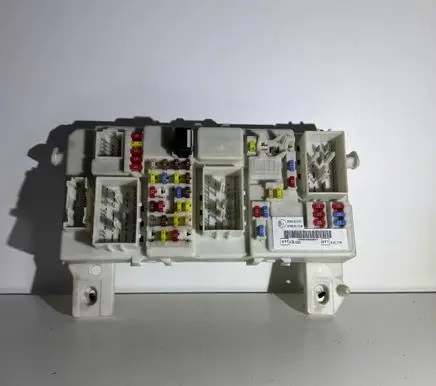 Ford Focus Fuse module 7M5T14A073 AS78146 F0372C