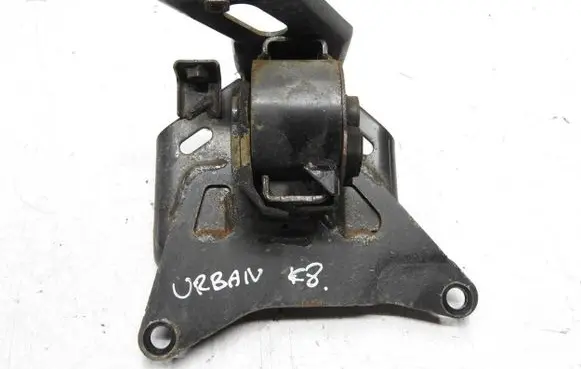 Toyota Urban Cruiser (XP110) Engine mounting bracket