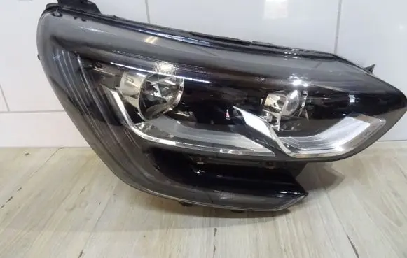 Renault Megane IV Headlight/headlamp 260108478R