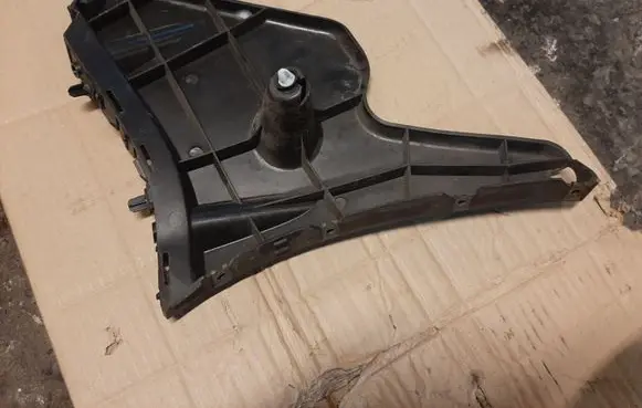 Volvo S60 Bumper support mounting bracket corner 30796628