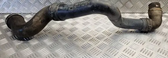 Volkswagen PASSAT B6 Intercooler hose/pipe 1K0145762P 038131111A