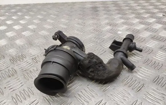 Volkswagen Golf VI Breather hose/pipe 03C129656D