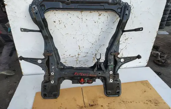 Peugeot Expert Engine mount bracket