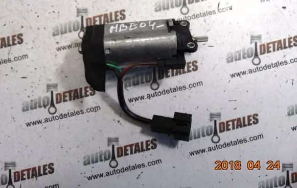 Mercedes-Benz E W211 Steering column adjust motor A2205400288