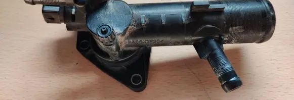 Dacia Duster Thermostat housing 