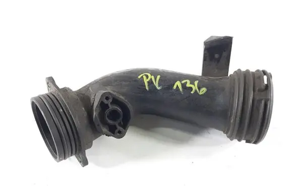 Volkswagen Touareg I Intercooler hose/pipe 7L6145957A