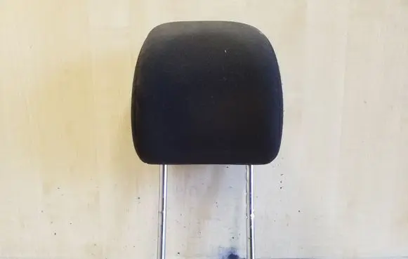 Peugeot 5008 Front seat headrest 