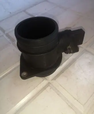 Skoda Octavia Mk1 (1U) Mass air flow meter 0280217121 06A906461