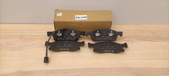 Maserati Levante Brake pads (front) 673011564