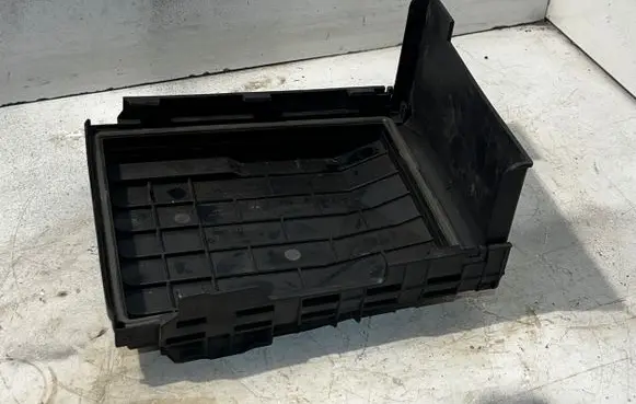 Volkswagen Touran I Fuse box cover 1K0937132F 014189871 17180061