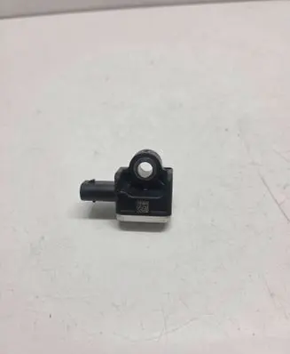 Mercedes-Benz CLA C117 X117 W117 Airbag deployment crash/impact sensor A1668210151 56054085AA