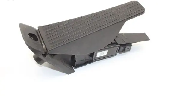 Volvo S90, V90 Accelerator throttle pedal 31489764
